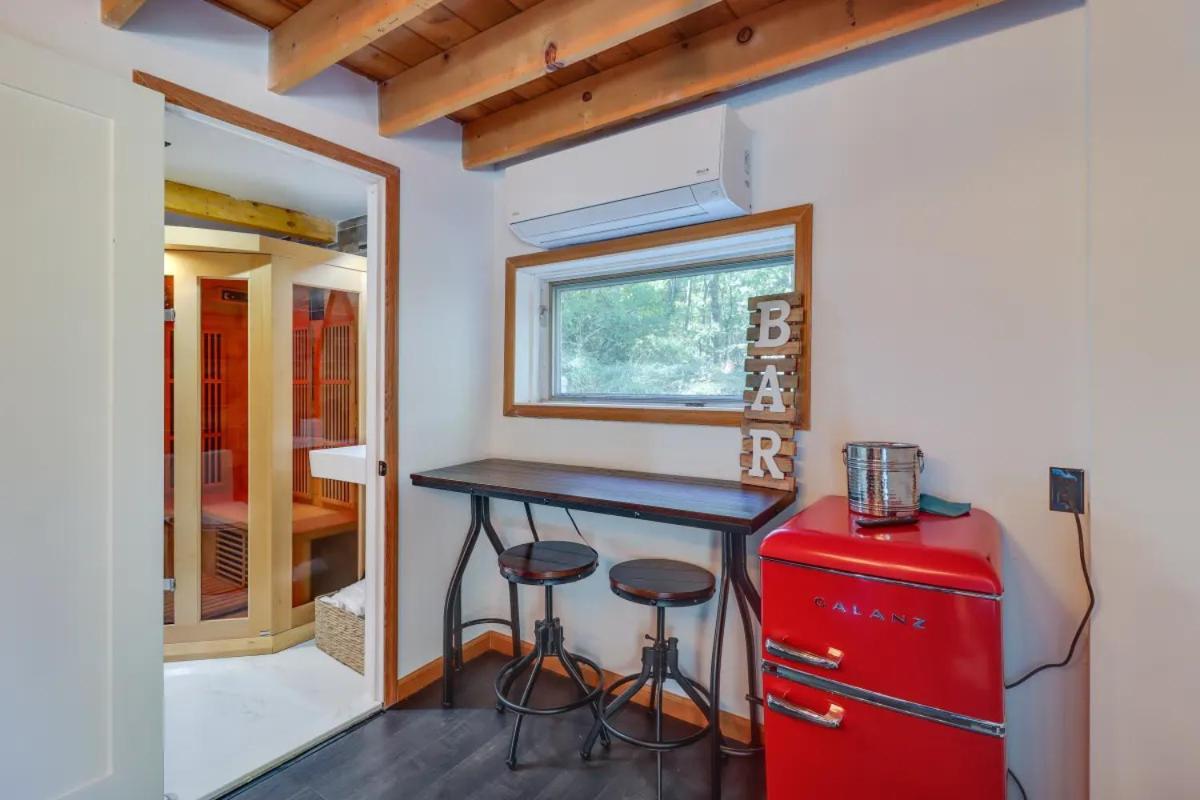 Holiday home Pocono Getaway A Frame W/ Hot Tub Sauna East Stroudsburg