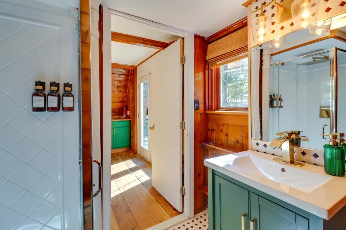 Holiday home Pocono Getaway A Frame W/ Hot Tub Sauna *