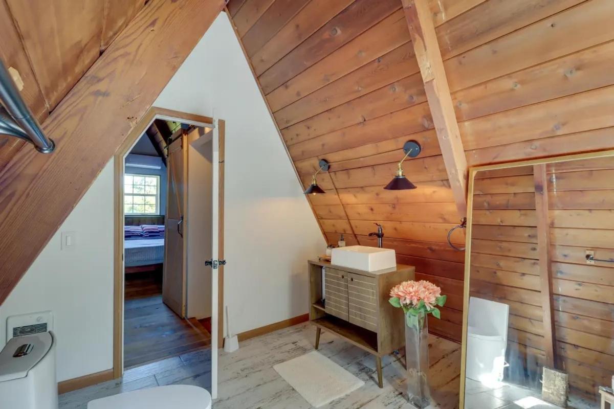 Holiday home Pocono Getaway A Frame W/ Hot Tub Sauna East Stroudsburg